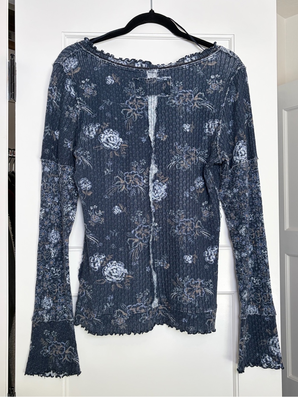 We The Free Navy Clover Printed Thermal Long Sleeve Top (Large) - Picture 4 of 5